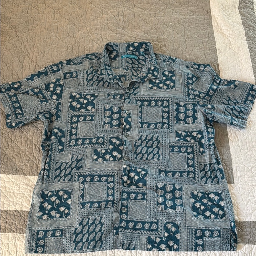 Tori Richard Blue Casual Hawaiian Button Down Shirt